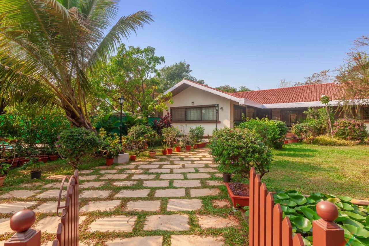 Stayvista'S Casa Palmera - Pet-Friendly Villa With Pool, Garden With Gazebo, And Indoor & Outdoor Games Alibag Bagian luar foto