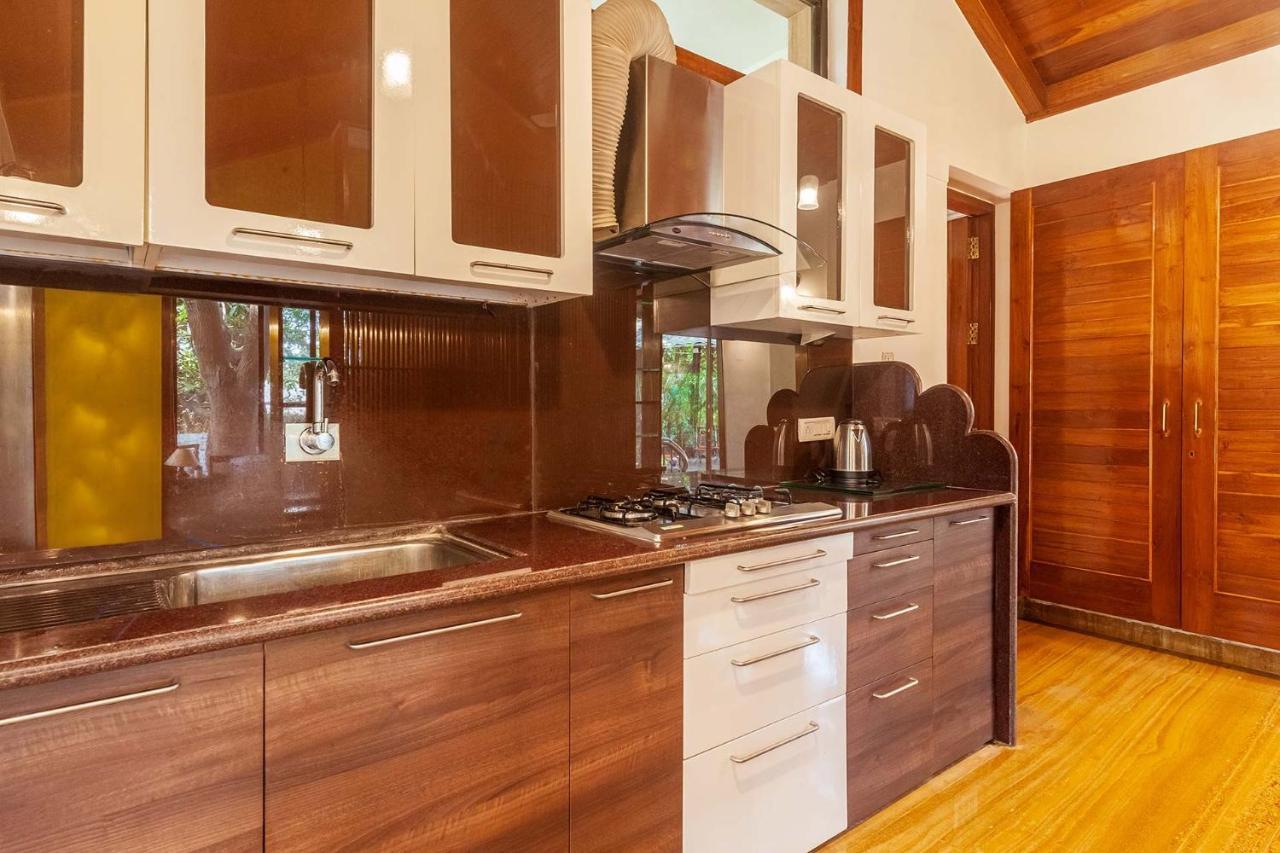 Stayvista'S Casa Palmera - Pet-Friendly Villa With Pool, Garden With Gazebo, And Indoor & Outdoor Games Alibag Bagian luar foto