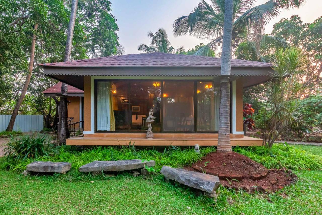 Stayvista'S Casa Palmera - Pet-Friendly Villa With Pool, Garden With Gazebo, And Indoor & Outdoor Games Alibag Bagian luar foto