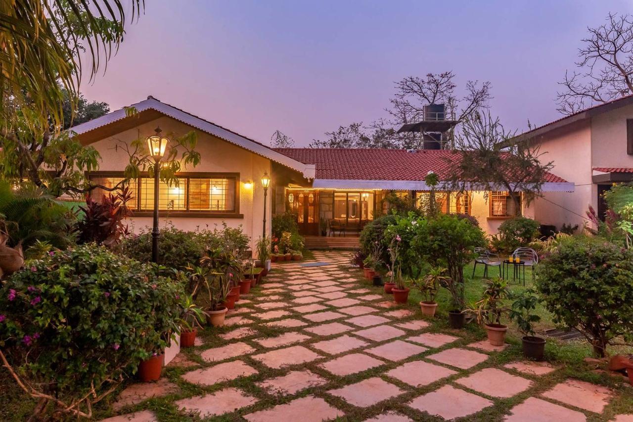 Stayvista'S Casa Palmera - Pet-Friendly Villa With Pool, Garden With Gazebo, And Indoor & Outdoor Games Alibag Bagian luar foto